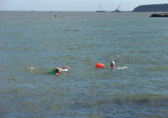 «Донбасс-Россия!» — «моржи» посвятили заплыв годовщине Русской Весны (ФОТО, ВИДЕО) | Русская весна