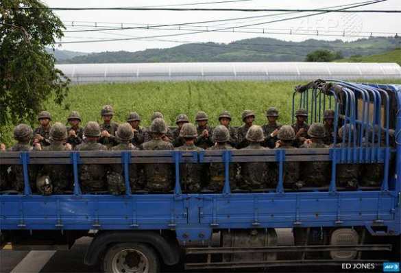 КНДР разворачивает артиллерию у границ с Южной Кореей | Русская весна