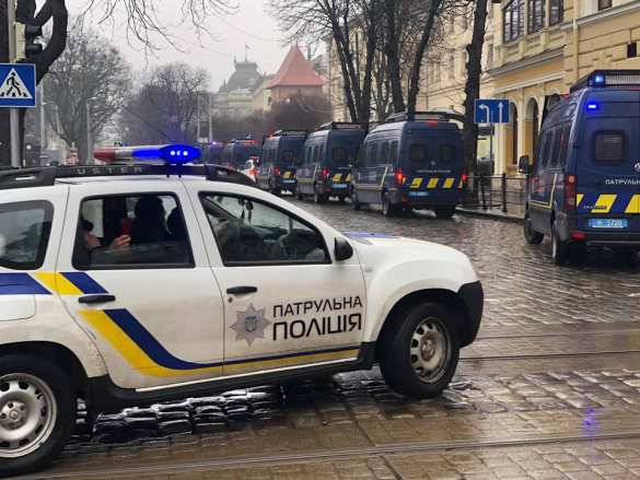 Порошенко едет во Львов: в городе парализовано движение и работает спецназ (ФОТО, ВИДЕО) | Русская весна