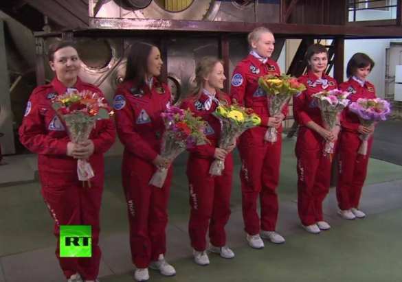 В Москве шесть девушек успешно завершили проект подготовки полета на Луну (ФОТО) | Русская весна