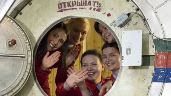 В Москве шесть девушек успешно завершили проект подготовки полета на Луну (ФОТО) | Русская весна