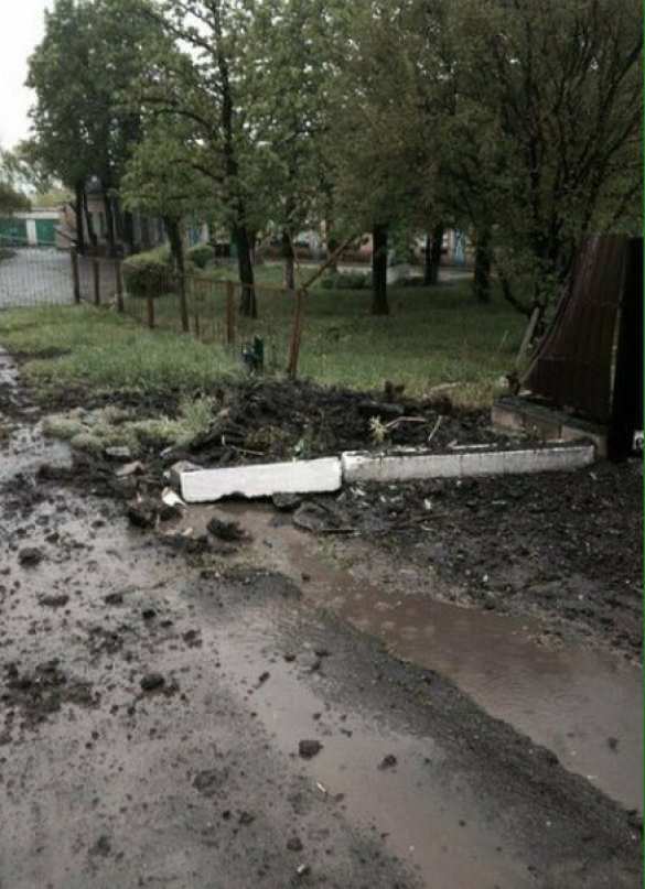 ВАЖНО: Первые кадры с места обстрела КПП «Еленовка» (ФОТО) | Русская весна