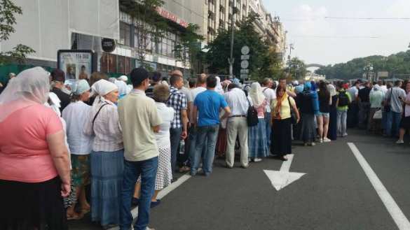 Крестный ход в Киеве двинулся в сторону Владимирской горки. Смотрите и комментируйте с «Русской Весной» (ПРЯМАЯ ТРАНСЛЯЦИЯ, ФОТО) | Русская весна