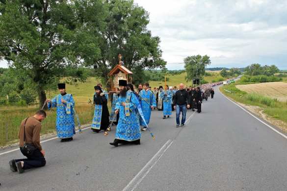 Православные Запада Украины выдвинулись навстречу Крестному ходу с Донбасса (ФОТО) | Русская весна