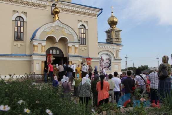 В Луганске Крестным ходом за мир прошли пять тысяч человек (ФОТО, ВИДЕО) | Русская весна