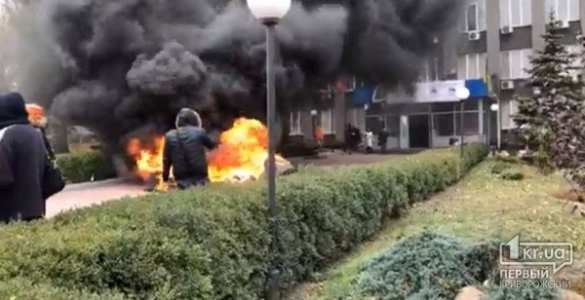 Новый майдан: горят шины, украинцы захватили «Криворожгаз» и взяли заложников (+ФОТО, ВИДЕО) | Русская весна