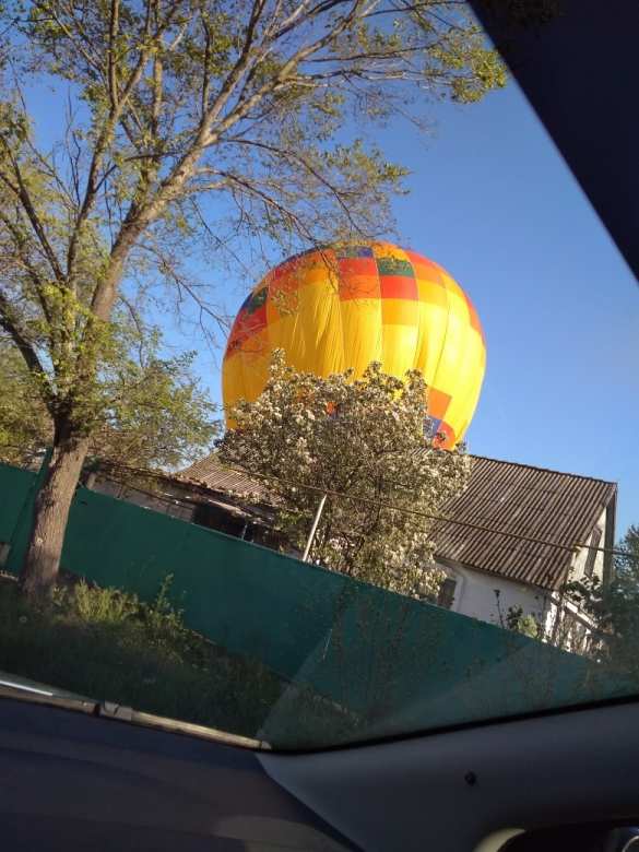 Ребёнка на воздушном шаре унесло ветром в Крыму (ФОТО) | Русская весна