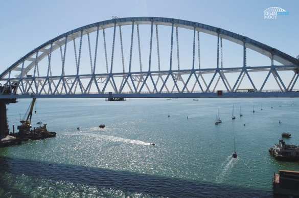 Парусная регата прошла под аркой Крымского моста (ФОТО, ВИДЕО) | Русская весна