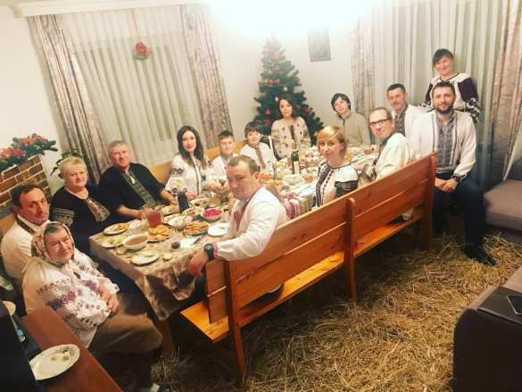 «Легенда майдана» депутат Парасюк превратил свою городскую квартиру в хлев (ФОТОФАКТ) | Русская весна