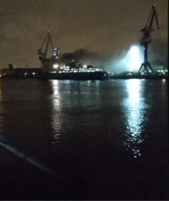 В Петербурге загорелся ледокол «Виктор Черномырдин» (+ФОТО, ВИДЕО) | Русская весна