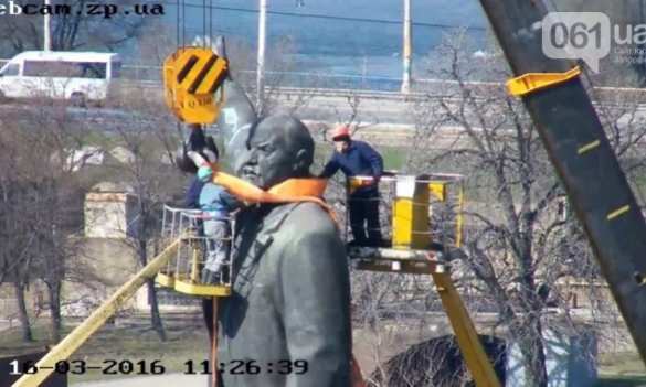В Запорожье демонтируют самый большой на Украине памятник Ленину (ФОТО, ОНЛАЙН-ТРАНСЛЯЦИЯ) | Русская весна