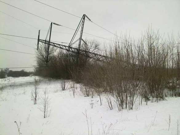 Украинские террористы подорвали ЛЭП под Светлодарском (ФОТО) | Русская весна