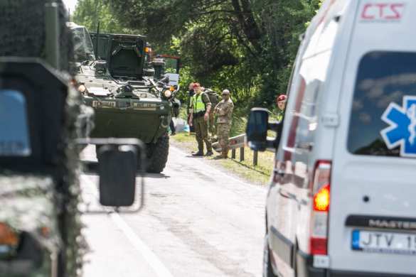 В Литве столкнулись четыре военных бронемашины (ФОТО) | Русская весна