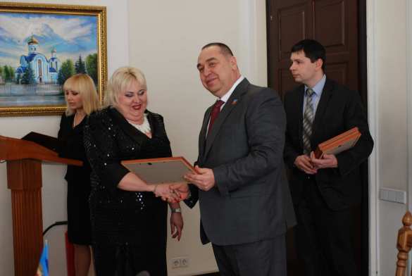 Глава ЛНР Игорь Плотницкий отметил лучших журналистов Республики (ФОТО) | Русская весна