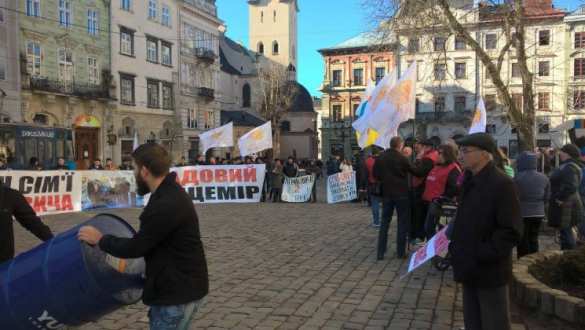 Всюду зрада: мэра Львова Садового назвали «членом семьи Януковича» (ФОТО) | Русская весна