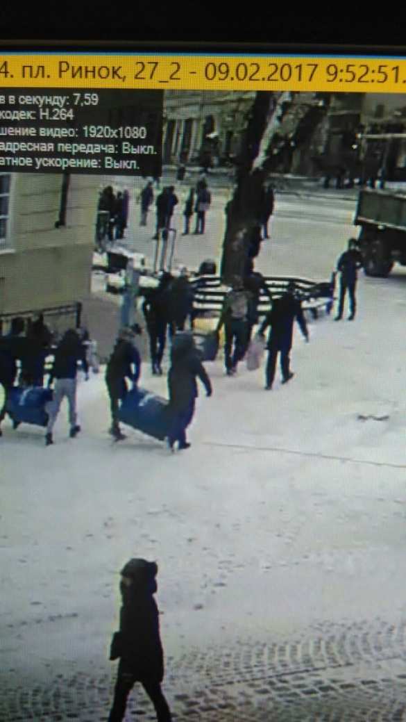 Львовский майдан: боевики «Азова» собрались у здания горсовета (ФОТО, ВИДЕО) | Русская весна