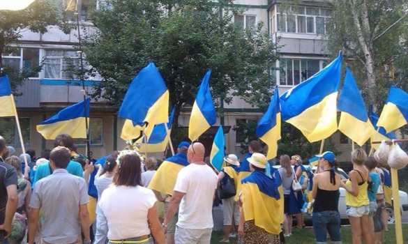 Харьков митингует: толпы фашистов против бесстрашных девушек, женщин и стариков (фото, видео) | Русская весна