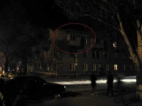 СРОЧНО: ВСУ обстреляли Макеевку, поврежден жилой дом, сообщается о жертвах (+ФОТО) | Русская весна