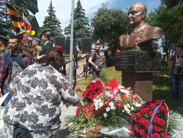 В ДНР открыли памятник легендарному «Мамаю» (ФОТО, ВИДЕО) | Русская весна