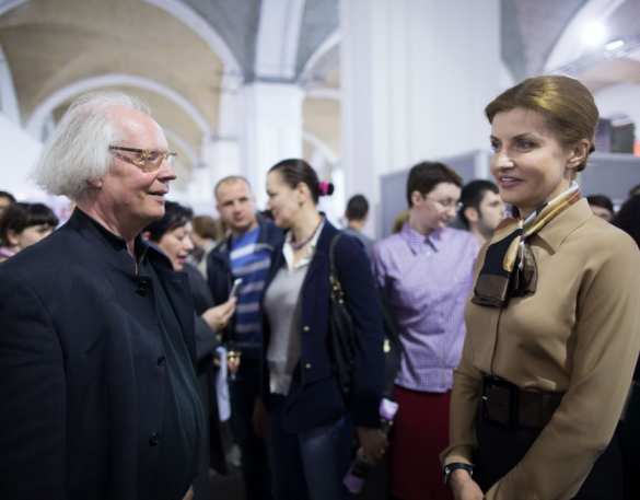 Жена Порошенко открыла книжную выставку с трудами Гитлера (ФОТО) | Русская весна