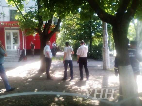 В Мариуполе преступник открыл огонь по полиции, есть раненые (ФОТО) | Русская весна