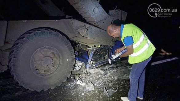 Под Мариуполем в ДТП с военным тягачом погибли женщина и ребенок (ФОТО, ВИДЕО 18+) | Русская весна