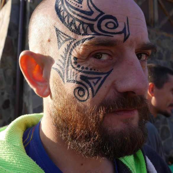 Разминка под дулом автомата: шокирующие кадры из украинского детского лагеря (ФОТО, ВИДЕО) | Русская весна