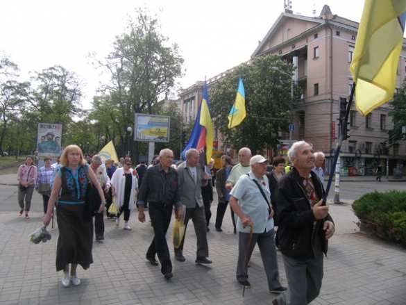 «Діди воювали»: в Днепропетровске прошел марш неонацистов (ФОТО, ВИДЕО) | Русская весна