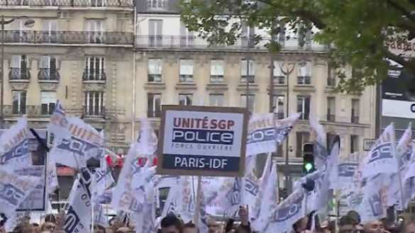 В Париже тысячи полицейских вышли на «Марш гнева» (ФОТО, ВИДЕО) | Русская весна