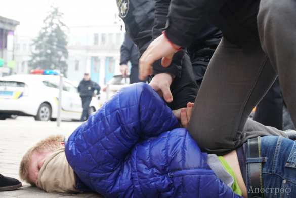 Дикий Киев:  на участников «марша феминисток» напали с кефиром и зеленкой (ФОТО, ВИДЕО) | Русская весна