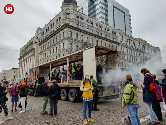 Центр Киева перекрыт: идёт парад извращенцев — ПРЯМАЯ ТРАНСЛЯЦИЯ — Смотрите и комментируйте с РВ | Русская весна