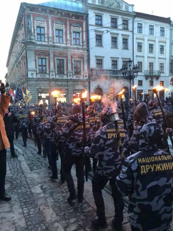 Ляхов геть! Львов — бандеровский город: украинские неонацисты провели факельный марш (ФОТО, ВИДЕО) | Русская весна
