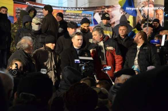 На третьем Майдане продолжают оставаться люди (ФОТО, ВИДЕО) | Русская весна