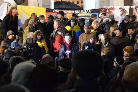 На третьем Майдане продолжают оставаться люди (ФОТО, ВИДЕО) | Русская весна