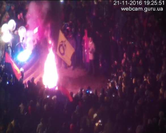 МОЛНИЯ: На Майдане начались беспорядки (+ВИДЕО, ФОТО) | Русская весна