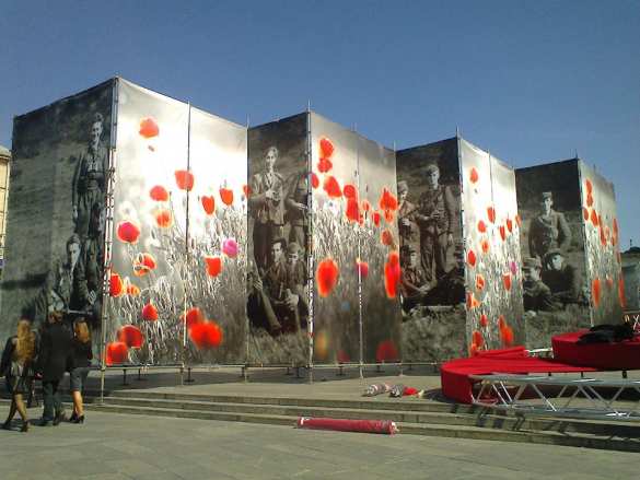 Засилье маков, фото «героев» УПА и «АТО»: как «украсили» Киев к 9 мая (ФОТОРЕПОРТАЖ) | Русская весна