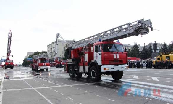 МЧС ЛНР продемонстрировало новейшую спасательную технику, полученную из России (ФОТО) | Русская весна