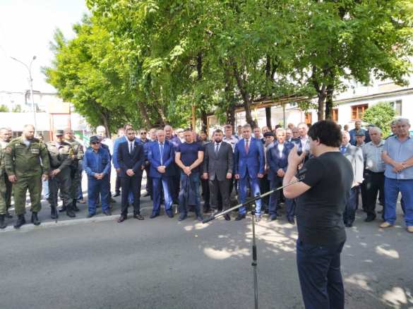 Народ Осетии — народу Донбасса: траурные мероприятия памяти комбата ДНР Олега Мамиева прошли во Владикавказе (ФОТО) | Русская весна