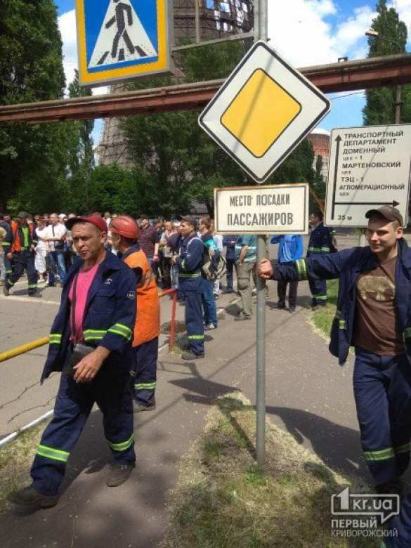 Парализована работа одного из крупнейших металлургических комбинатов Украины (+ФОТО) | Русская весна