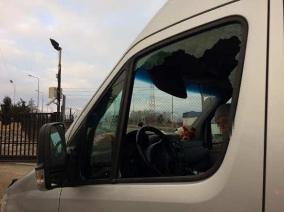 С матами и воплями: украинцы рвались в Польшу на авто без страховки (ФОТО, ВИДЕО) | Русская весна