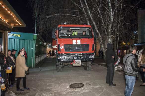 Пьяный «атошник» «заминировал» кинотеатр в Киеве (ФОТО) | Русская весна