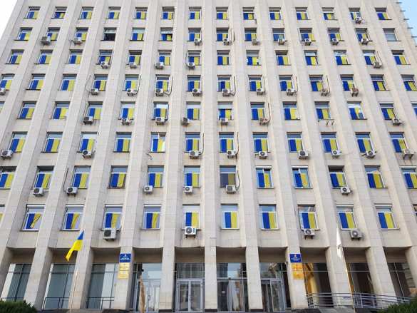 На Украине смеются над министром, вывесившим флаг из каждого окна (ФОТО) | Русская весна