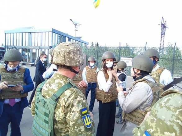 Главы МИД Бенилюкса похвалили Зеленского за Донбасс (ФОТО) | Русская весна