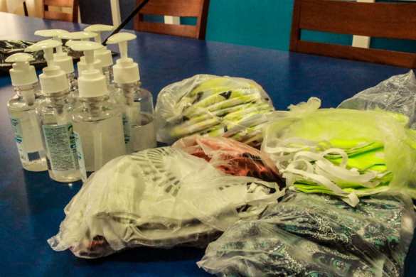 Луганский предприниматель передала маски и антисептик в проект «Волонтёр» (ФОТО) | Русская весна