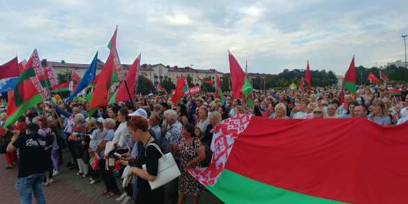 Белоруссия вновь вышла на улицы «за мир и стабильность» (+ФОТО, ВИДЕО) | Русская весна