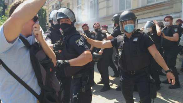 «Вова, выходи, нам не смешно!» — сторонники Шария собрались у дома Зеленского (ФОТО, ПРЯМАЯ ТРАНСЛЯЦИЯ) | Русская весна