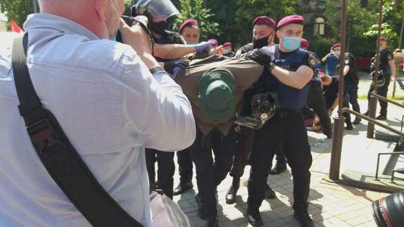 «Вова, выходи, нам не смешно!» — сторонники Шария собрались у дома Зеленского (ФОТО, ПРЯМАЯ ТРАНСЛЯЦИЯ) | Русская весна