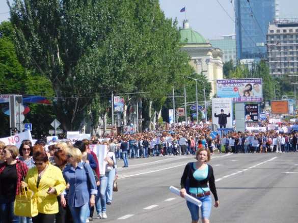 Десятки тысяч человек протестуют против введения вооруженной миссии ОБСЕ на Донбассе (ФОТО, ВИДЕО) | Русская весна