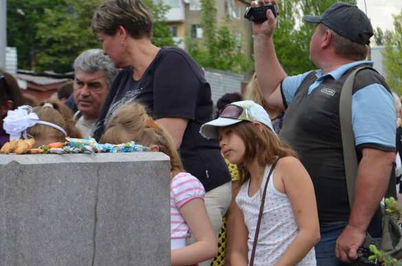 В Донецке установлен мемориал в память погибших от обстрелов ВСУ мирных жителей (ФОТОРЕПОРТАЖ) | Русская весна