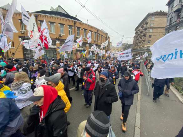 Рада в осаде, между протестующими и полицией начались стычки (ФОТО, ВИДЕО) | Русская весна